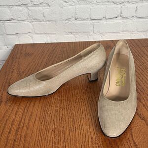 Salvatore Ferragamo Vintage taupe leather/suede patterned pump heels 7.5 B